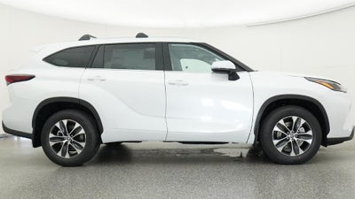 2026 Toyota Highlander XLE