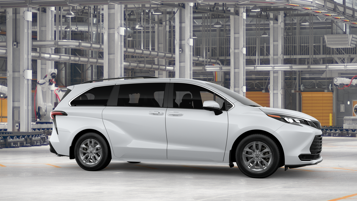 2026 Toyota Sienna LE