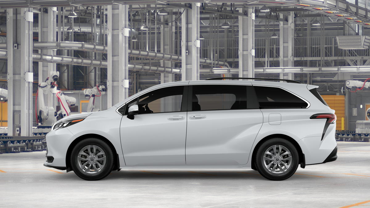 2026 Toyota Sienna LE