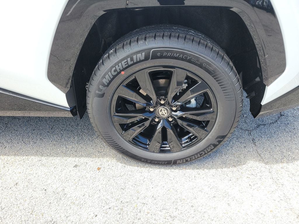 2026 Toyota RAV4 SE