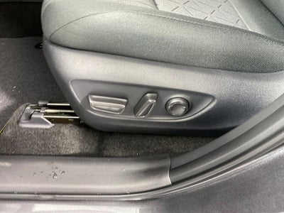 2025 Toyota RAV4 Hybrid Hybrid XLE