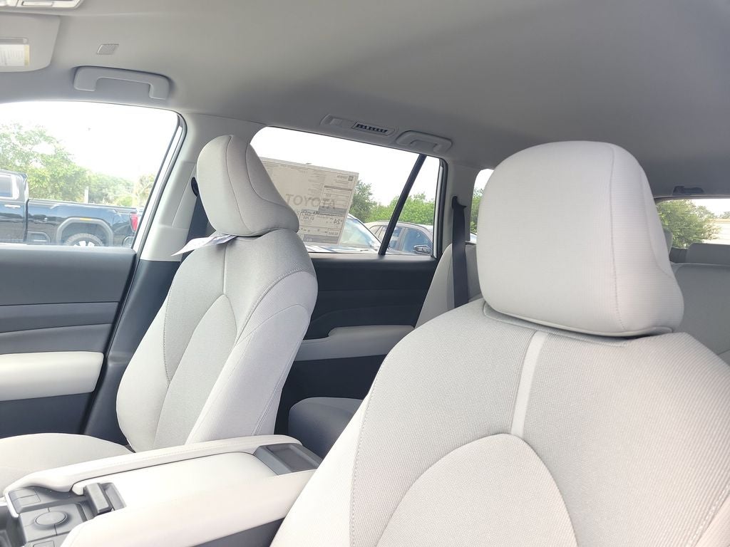 2026 Toyota Grand Highlander LE
