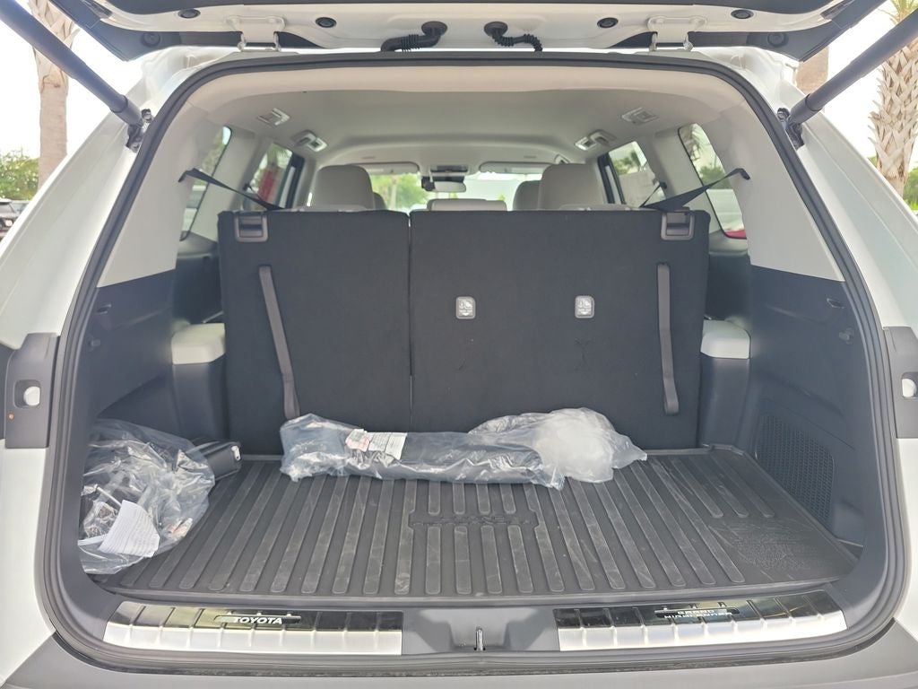 2026 Toyota Grand Highlander LE