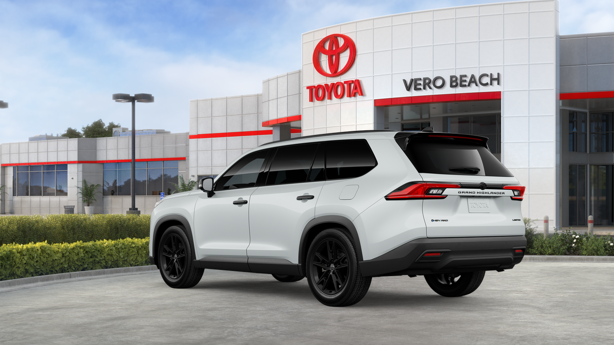 2026 Toyota Grand Highlander Hybrid Nightshade Edition