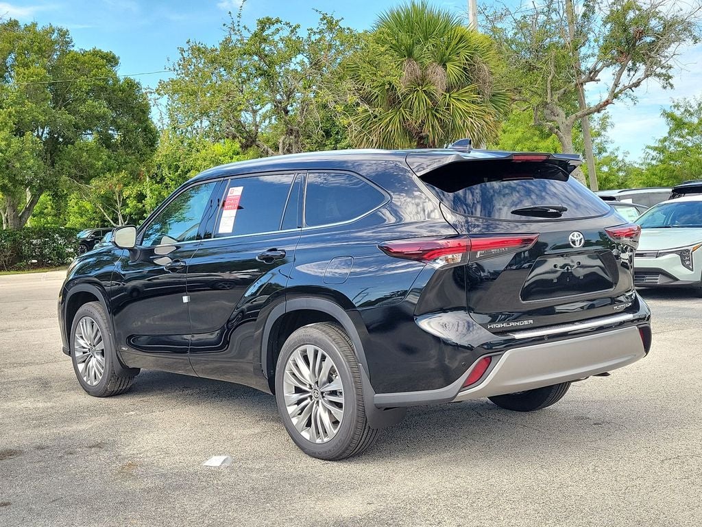 2026 Toyota Highlander Hybrid Platinum
