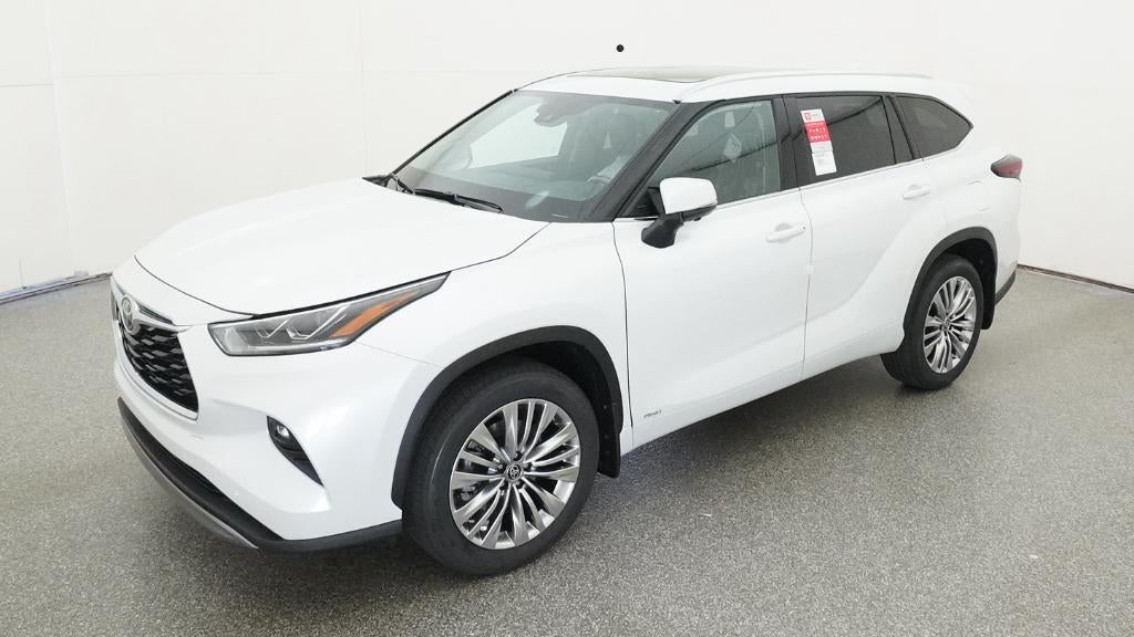 2026 Toyota Highlander Hybrid Platinum AWD's photo