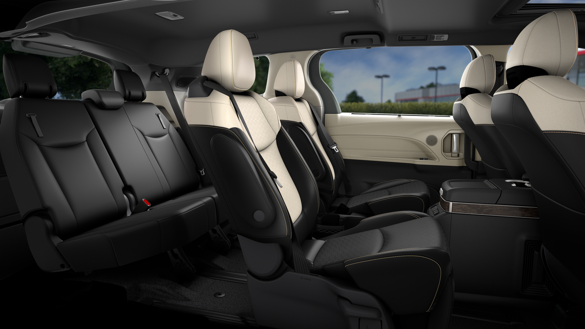 2026 Toyota Sienna Platinum 7 Passenger