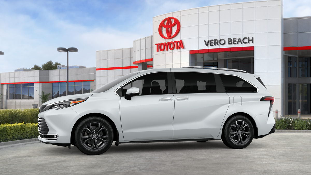 2026 Toyota Sienna Platinum 7 Passenger