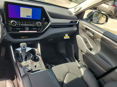 2026 Toyota Highlander Limited