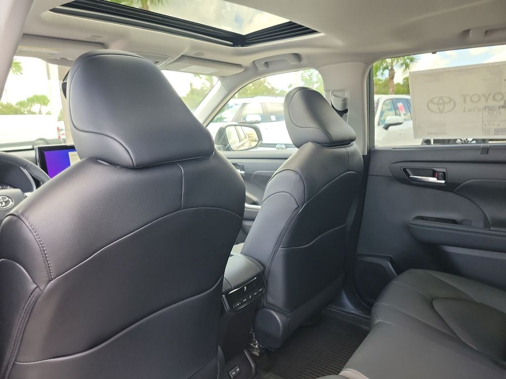 2026 Toyota Highlander XLE