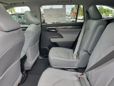 2026 Toyota Highlander Platinum