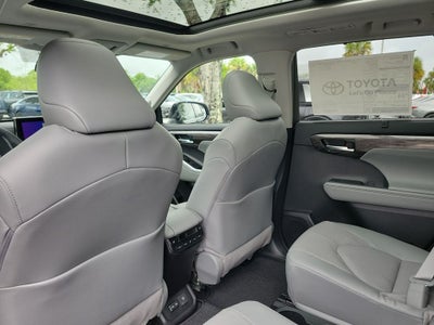 2026 Toyota Highlander Platinum