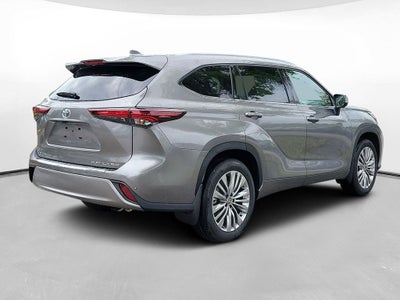 2026 Toyota Highlander Platinum