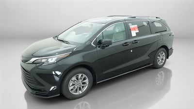 2026 Toyota Sienna LE 8 Passenger