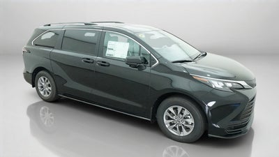 2026 Toyota Sienna LE 8 Passenger