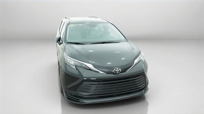 2026 Toyota Sienna LE 8 Passenger
