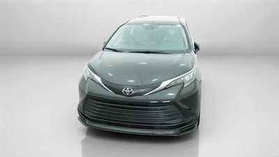 2026 Toyota Sienna LE 8 Passenger