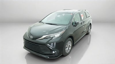 2026 Toyota Sienna LE 8 Passenger