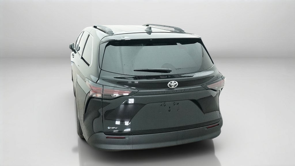 2026 Toyota Sienna LE 8 Passenger