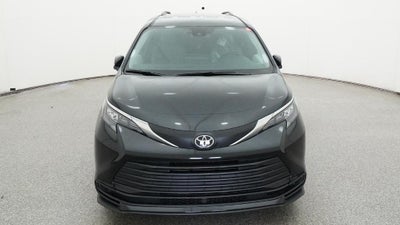 2026 Toyota Sienna LE 8 Passenger