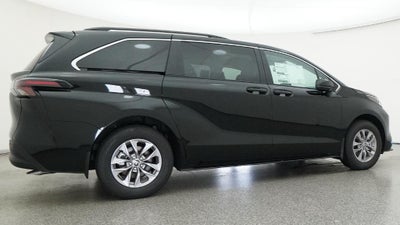 2026 Toyota Sienna LE 8 Passenger