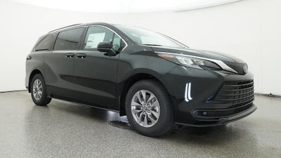 2026 Toyota Sienna LE 8 Passenger