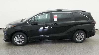 2026 Toyota Sienna LE 8 Passenger