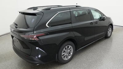 2026 Toyota Sienna LE 8 Passenger