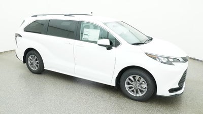 2026 Toyota Sienna LE 8 Passenger