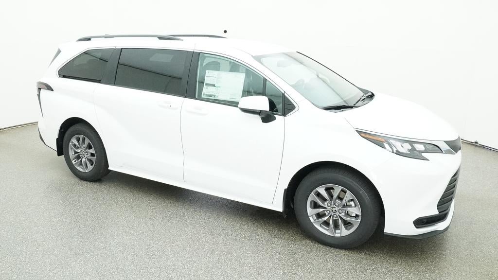 2026 Toyota Sienna LE 8 Passenger