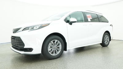 2026 Toyota Sienna LE 8 Passenger