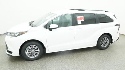 2026 Toyota Sienna LE 8 Passenger