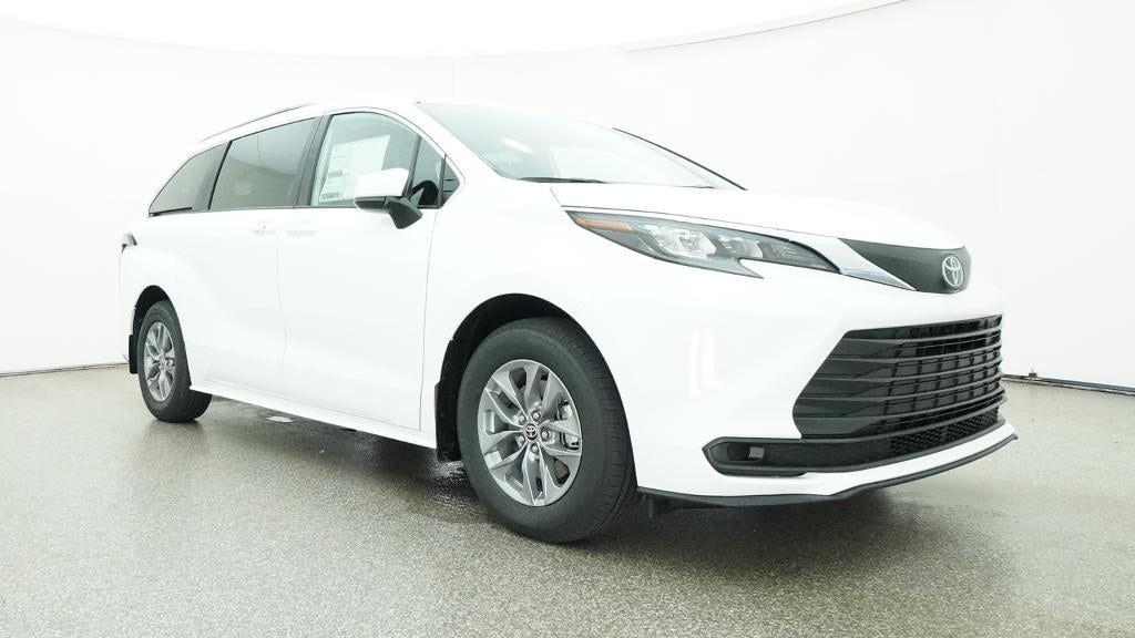 2026 Toyota Sienna LE 8 Passenger