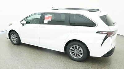 2026 Toyota Sienna LE 8 Passenger
