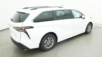 2026 Toyota Sienna LE 8 Passenger