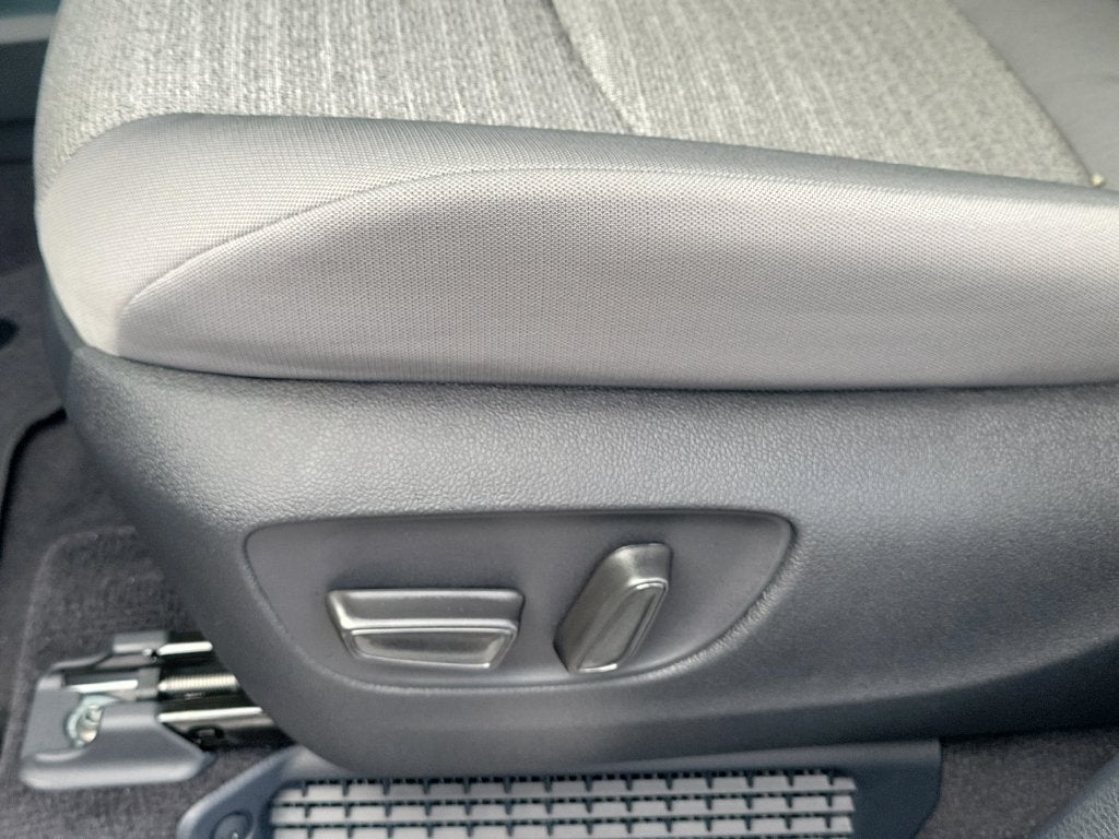 2026 Toyota Sienna LE 8 Passenger