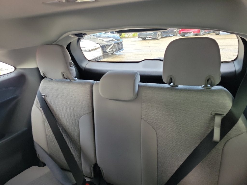 2026 Toyota Sienna LE 8 Passenger