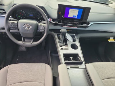 2026 Toyota Sienna LE 8 Passenger