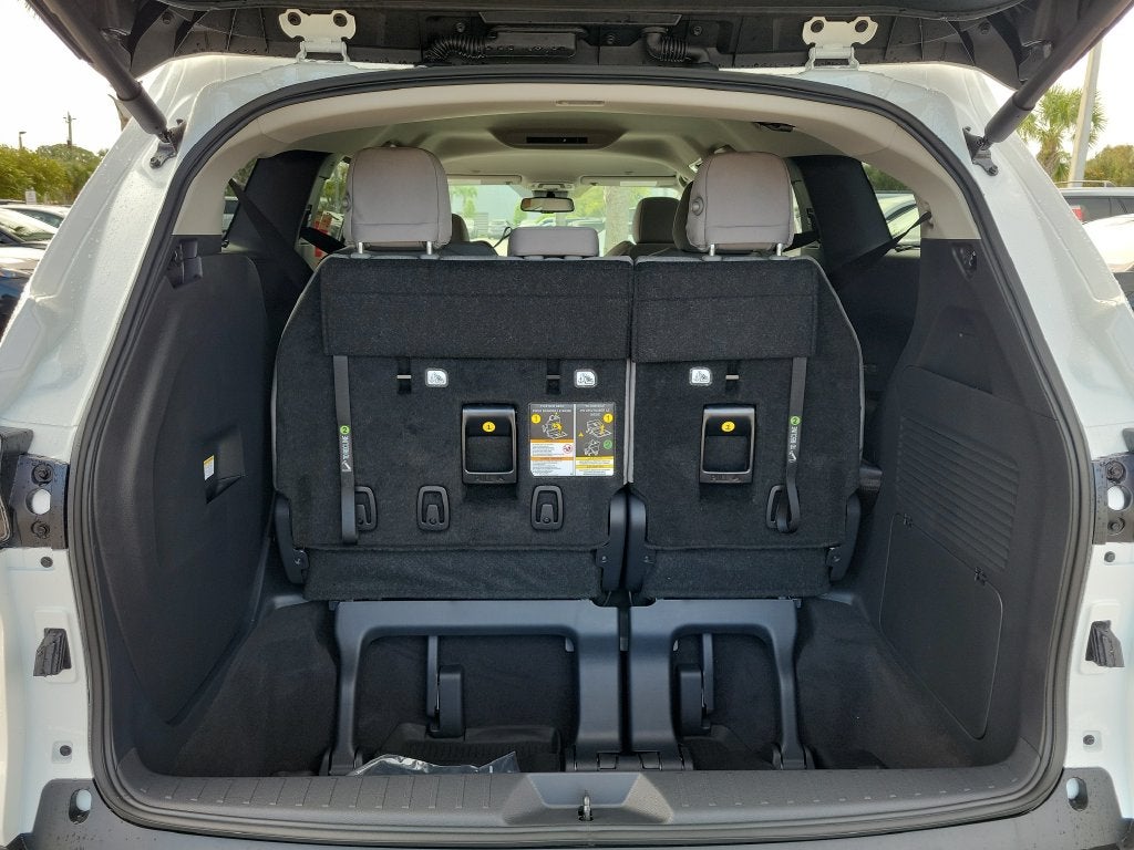 2026 Toyota Sienna LE 8 Passenger