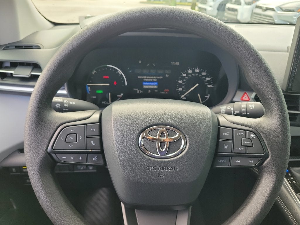 2026 Toyota Sienna LE 8 Passenger