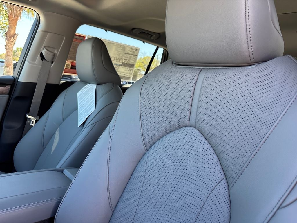 2026 Toyota Highlander Hybrid Hybrid Limited