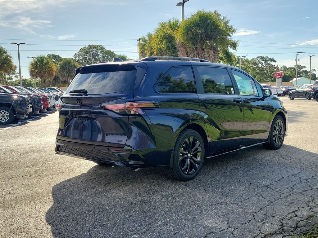 2026 Toyota Sienna XSE 7 Passenger