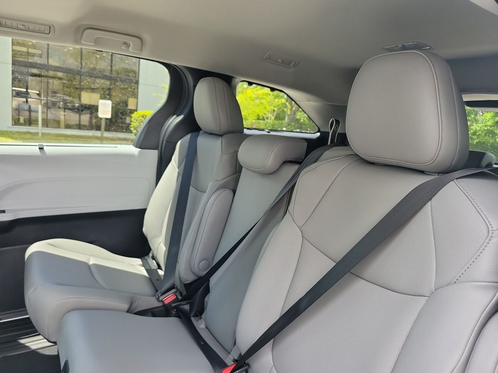 2026 Toyota Sienna XLE 8 Passenger