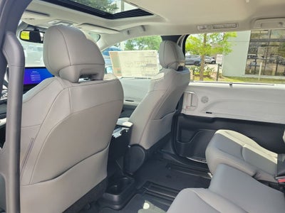 2026 Toyota Sienna XLE 8 Passenger