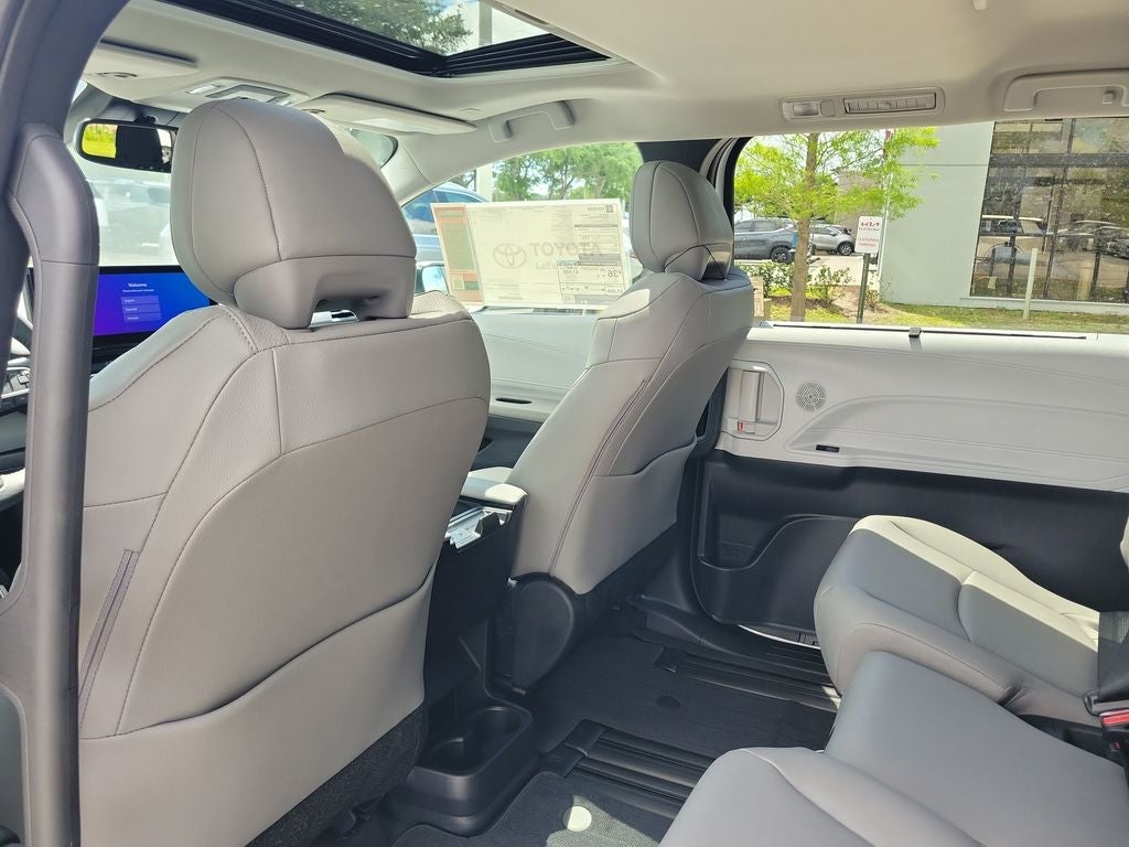 2026 Toyota Sienna XLE 8 Passenger