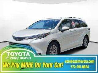 2026 Toyota Sienna XLE 8 Passenger
