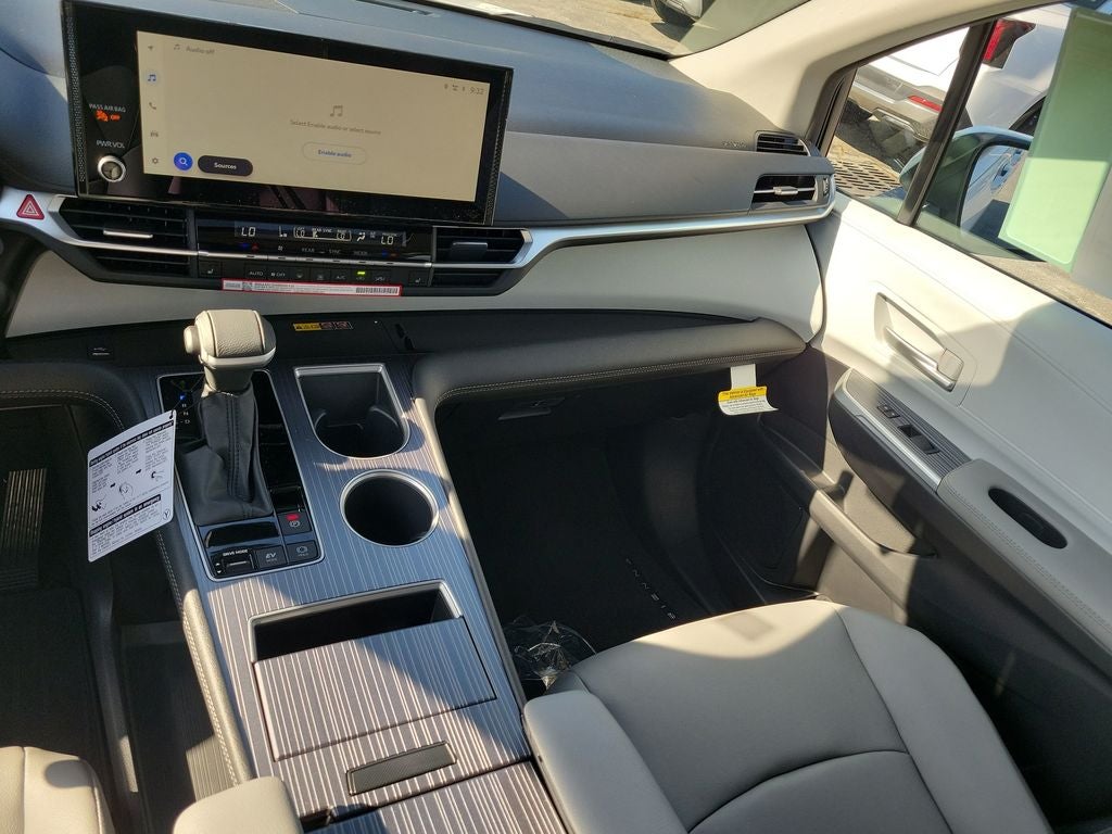 2026 Toyota Sienna XLE 8 Passenger
