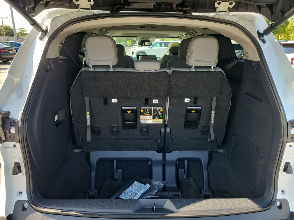 2026 Toyota Sienna XLE 8 Passenger