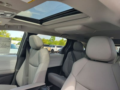 2026 Toyota Sienna XLE 8 Passenger