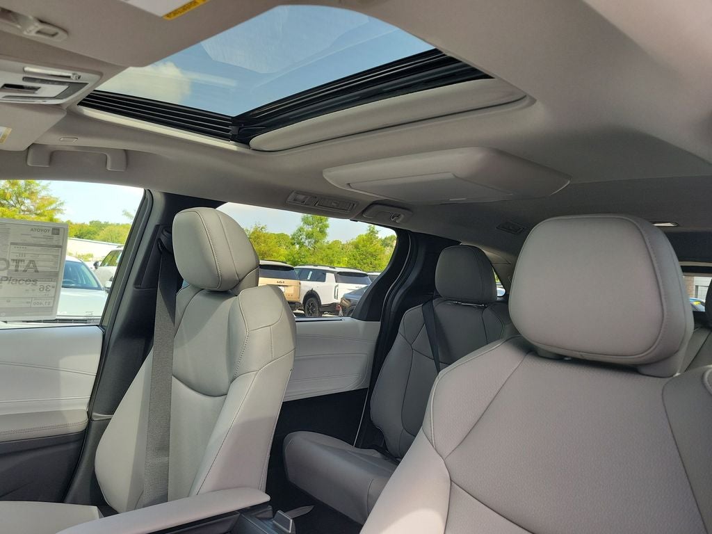 2026 Toyota Sienna XLE 8 Passenger